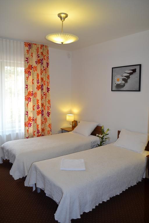 Hotel Kalinowy Sen Varsavia Esterno foto